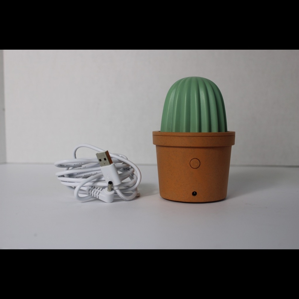 Portable essential oil diffuser - Picture 2 of 2